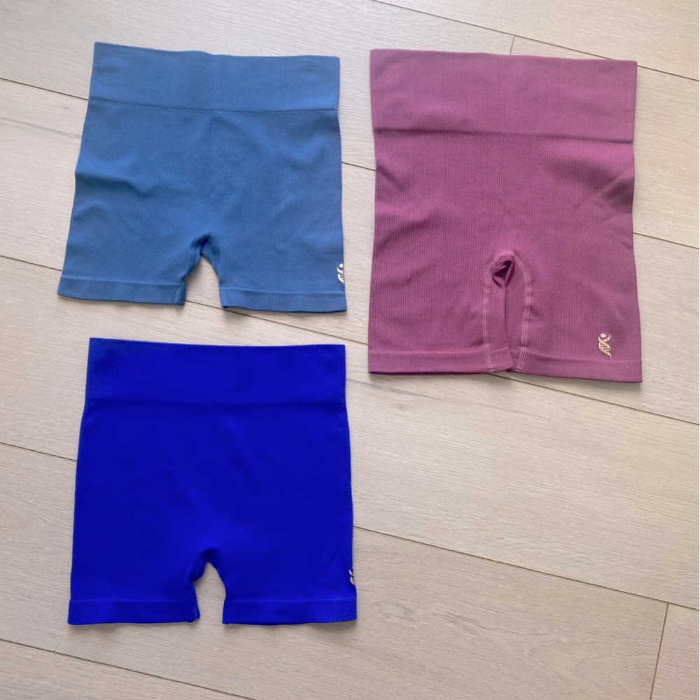 Set of thee, gym shorts, High waisted, Tummy Control, Gym Shorts New, S - Picture 2 of 2
